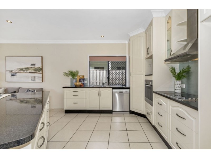 9 Keswick Street, Bushland Beach QLD 4818