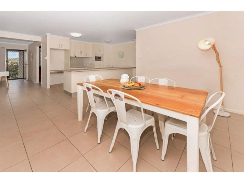 16 Bilbao Place, Bushland Beach QLD 4818