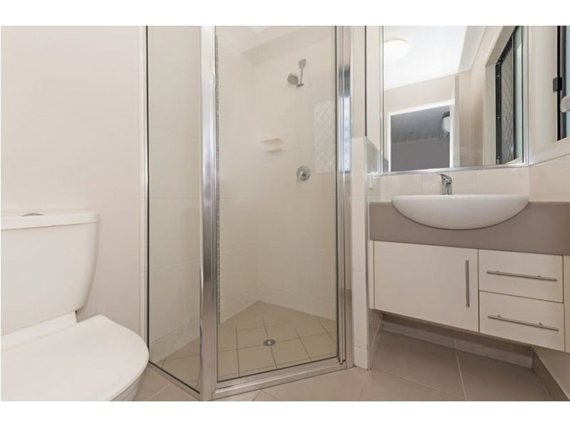 16 Bilbao Place, Bushland Beach QLD 4818