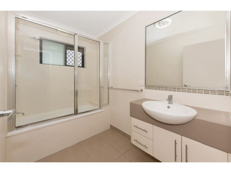 16 Bilbao Place, Bushland Beach QLD 4818