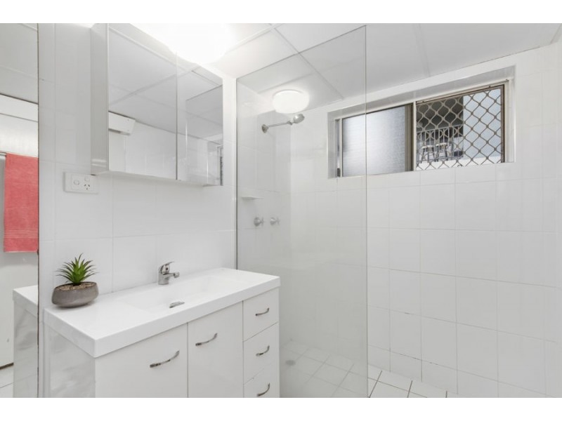 3/34 Cheyne Street, Pimlico QLD 4812