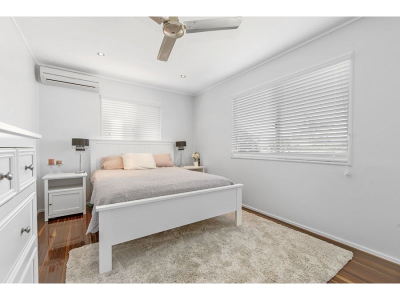 16 Valencia Street, Kirwan QLD 4817