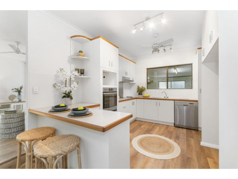 32 Manuka Court, Bushland Beach QLD 4818