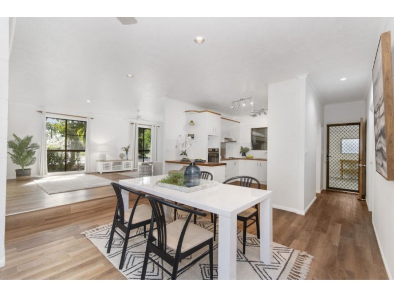 32 Manuka Court, Bushland Beach QLD 4818