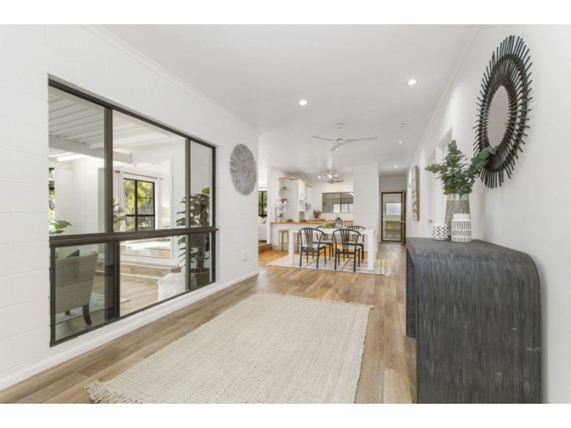 32 Manuka Court, Bushland Beach QLD 4818