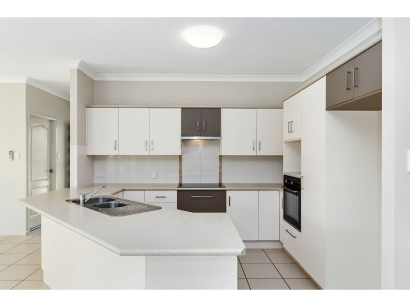 3 Bluff Street, Bushland Beach QLD 4818