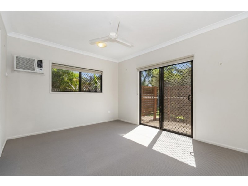 3 Bluff Street, Bushland Beach QLD 4818