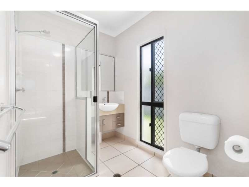 3 Bluff Street, Bushland Beach QLD 4818