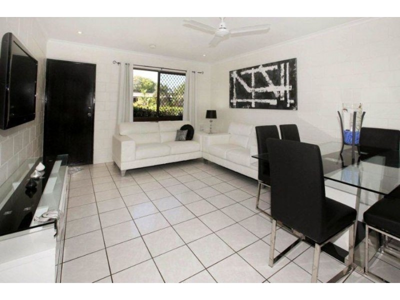 2/1 Halloran Street, Hermit Park QLD 4812