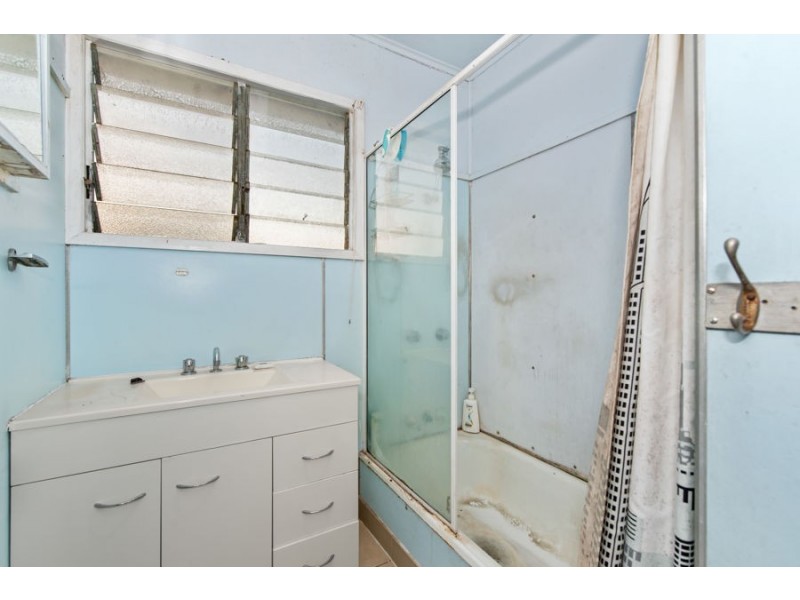 35 Charlotte Street, Aitkenvale QLD 4814