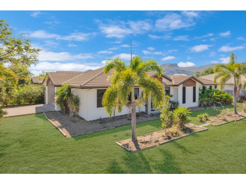 6 Sanderling Circuit, Kelso QLD 4815
