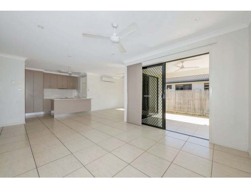 6 Sanderling Circuit, Kelso QLD 4815