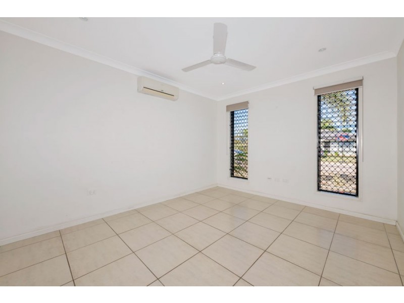 6 Sanderling Circuit, Kelso QLD 4815