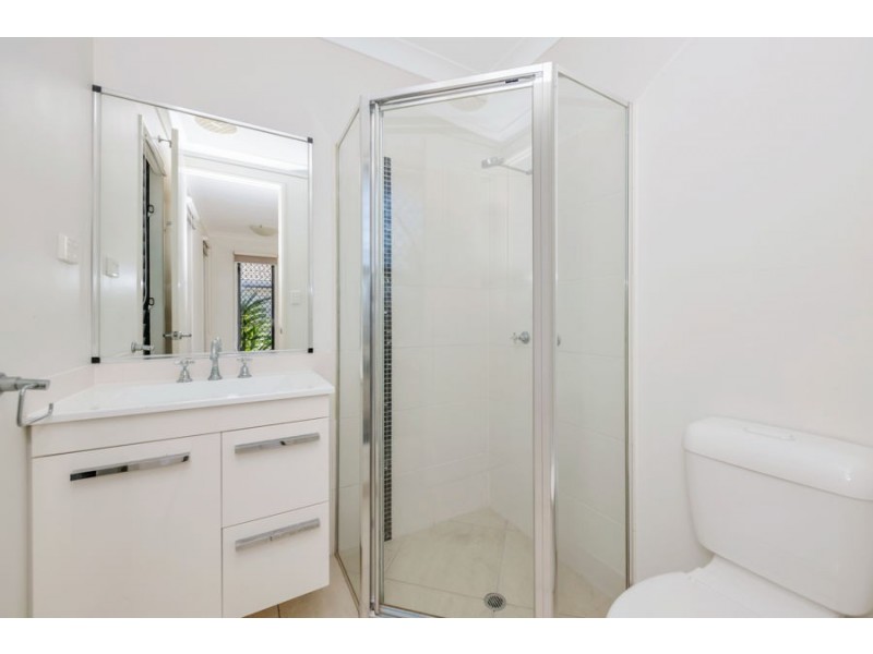 6 Sanderling Circuit, Kelso QLD 4815