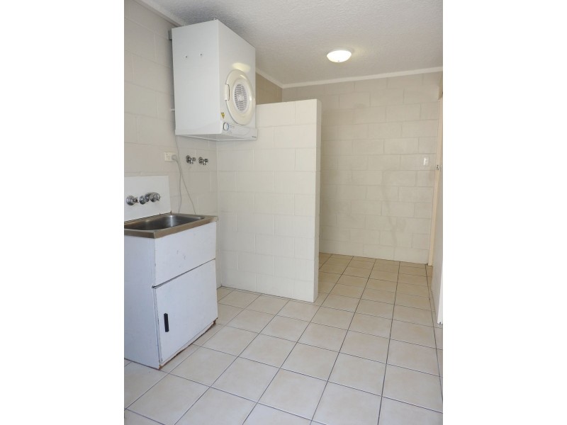 4/17 Kennedy Street, North Ward QLD 4810