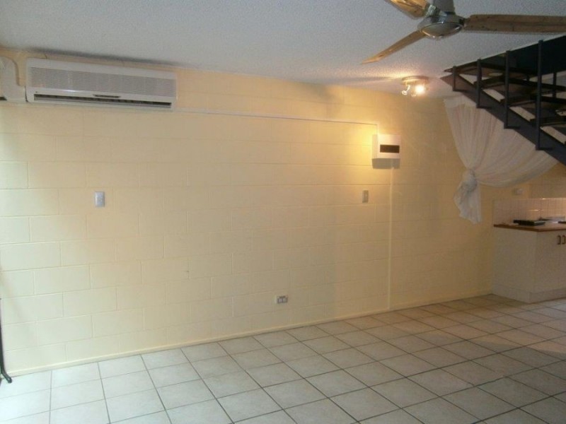 7/74 Paxton Street, North Ward QLD 4810