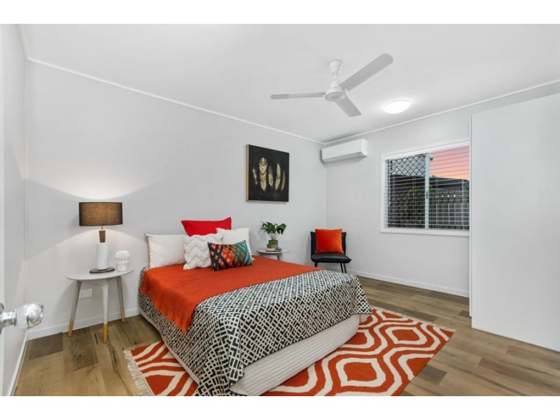 2/5 Hugh Street, West End QLD 4810