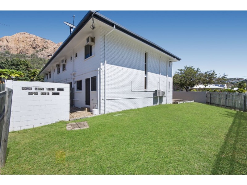 1/17 Kennedy Street, North Ward QLD 4810