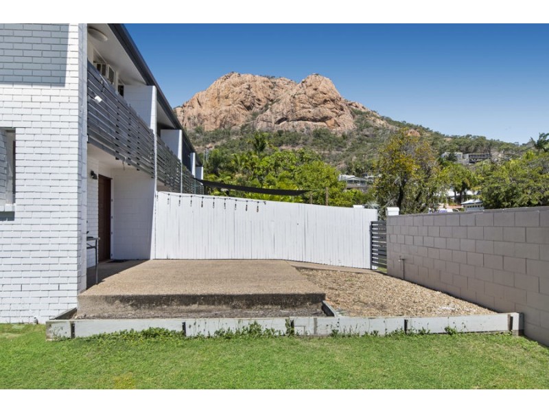 1/17 Kennedy Street, North Ward QLD 4810