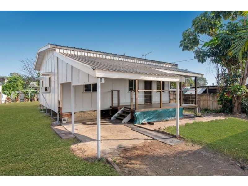 3 Island Street, Saunders Beach QLD 4818