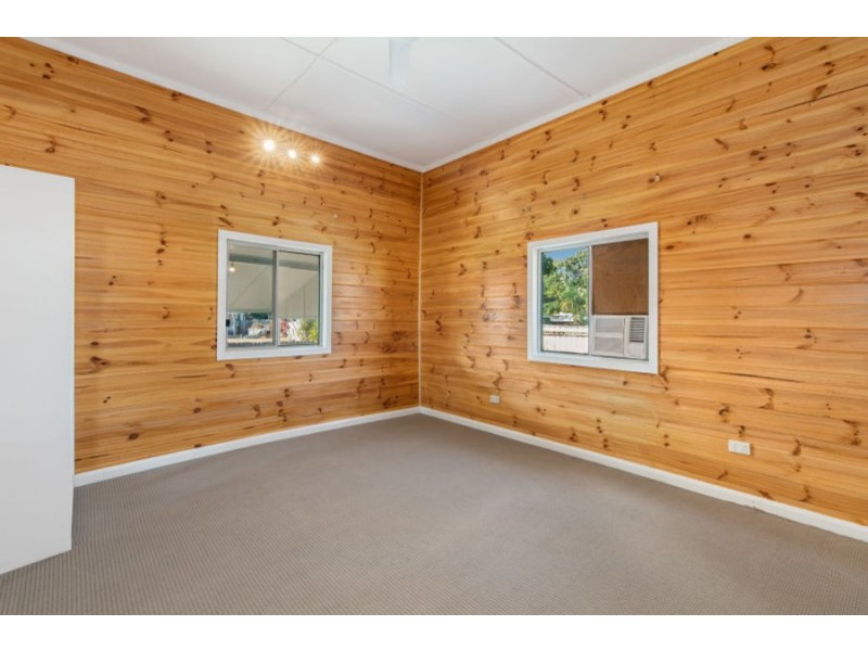 3 Island Street, Saunders Beach QLD 4818