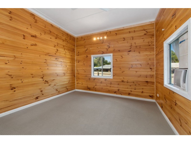 3 Island Street, Saunders Beach QLD 4818