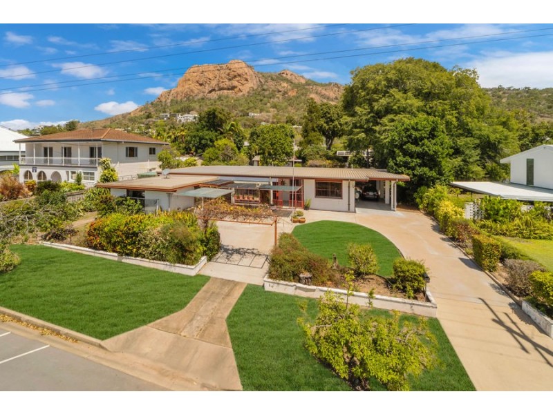 54 Paxton Street, North Ward QLD 4810