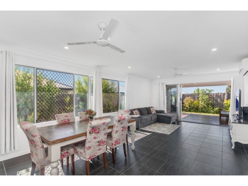 14 Barnfield Street, Mount Low QLD 4818