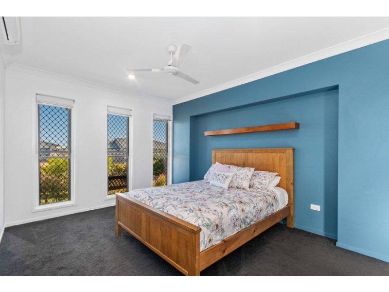 14 Barnfield Street, Mount Low QLD 4818