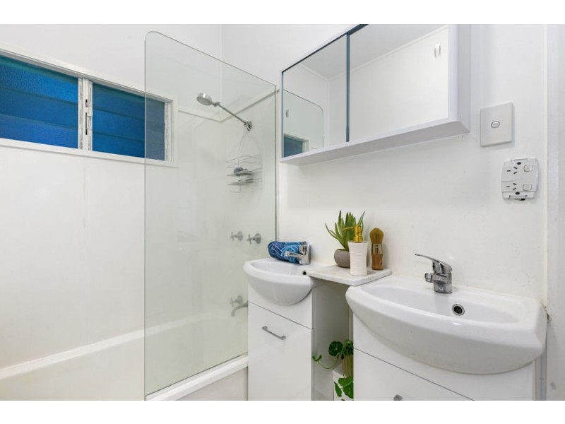 35 First Avenue, Railway Estate QLD 4810