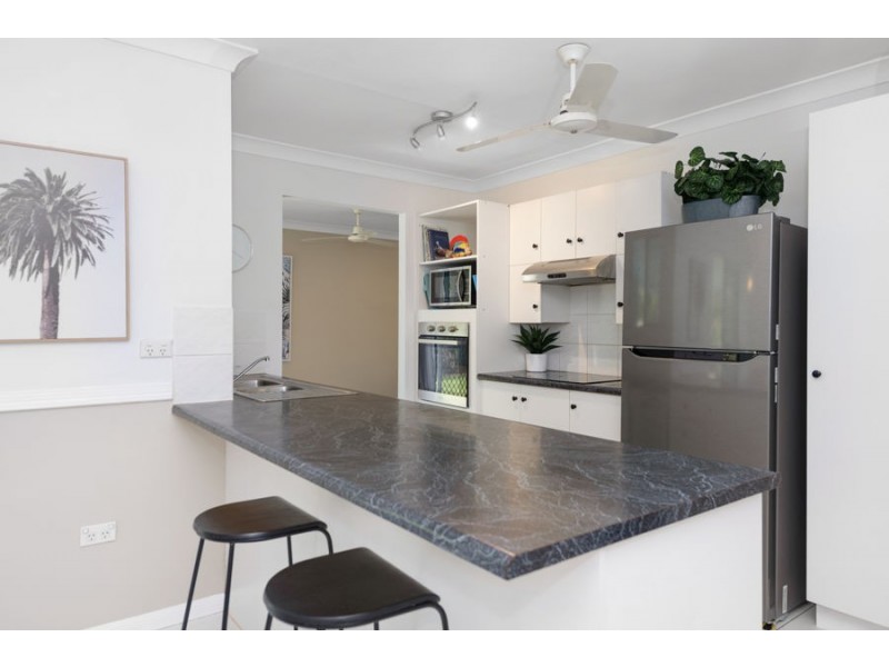 16 Joshua Crescent, Bushland Beach QLD 4818