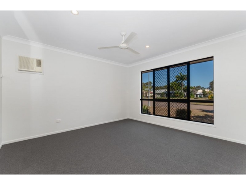 101 Woodwark Drive, Bushland Beach QLD 4818