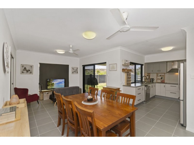 3 Littabella Place, Bushland Beach QLD 4818