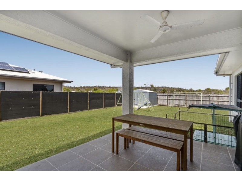 3 Littabella Place, Bushland Beach QLD 4818
