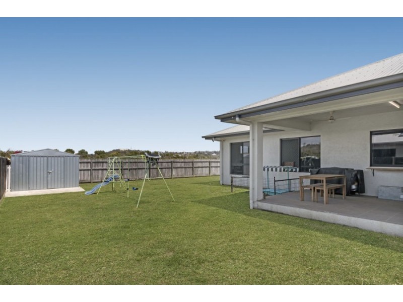 3 Littabella Place, Bushland Beach QLD 4818