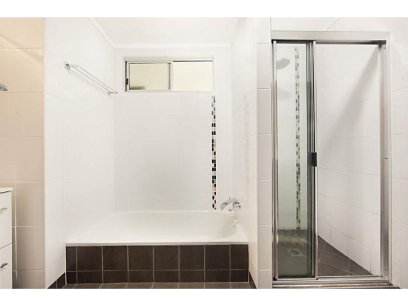 4 Nelia Street, Kirwan QLD 4817