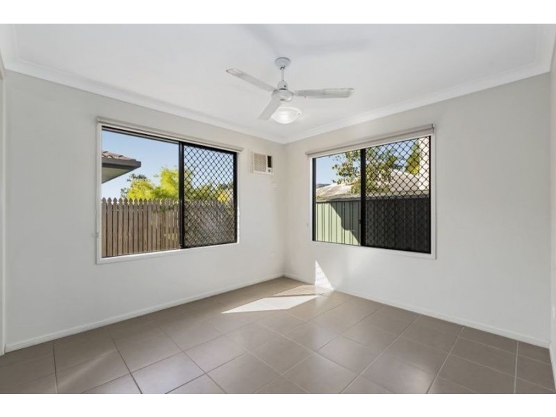 4 Whistler Pocket, Kelso QLD 4815