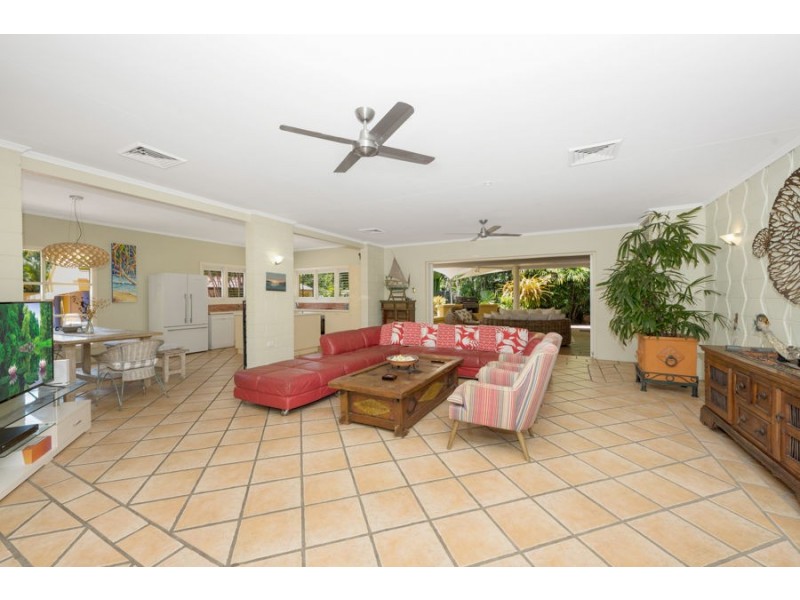 14 Yates Street, Nelly Bay QLD 4819