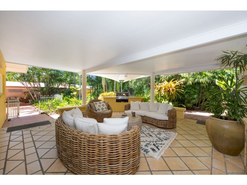 14 Yates Street, Nelly Bay QLD 4819