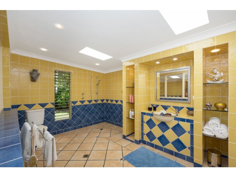 14 Yates Street, Nelly Bay QLD 4819