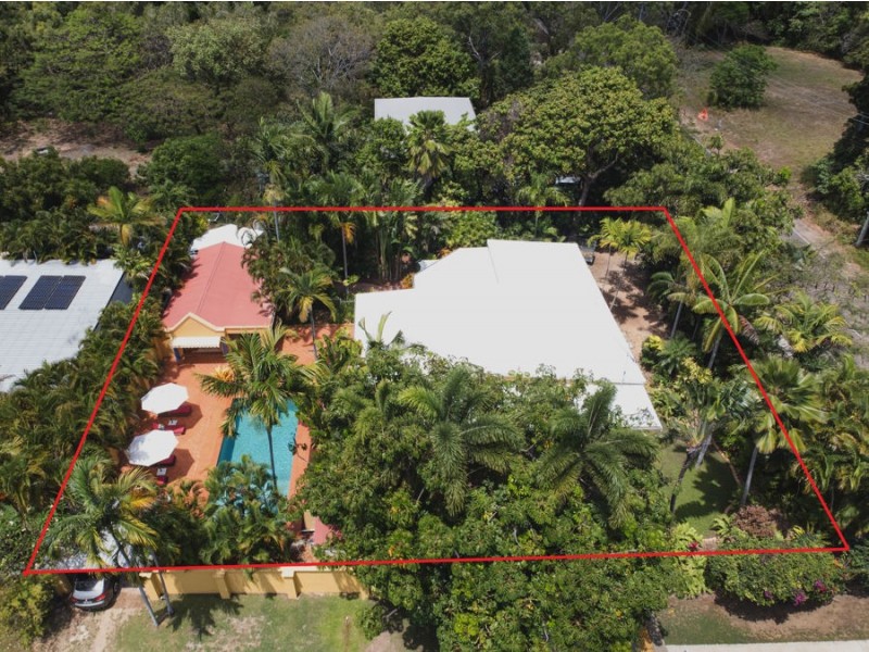 14 Yates Street, Nelly Bay QLD 4819