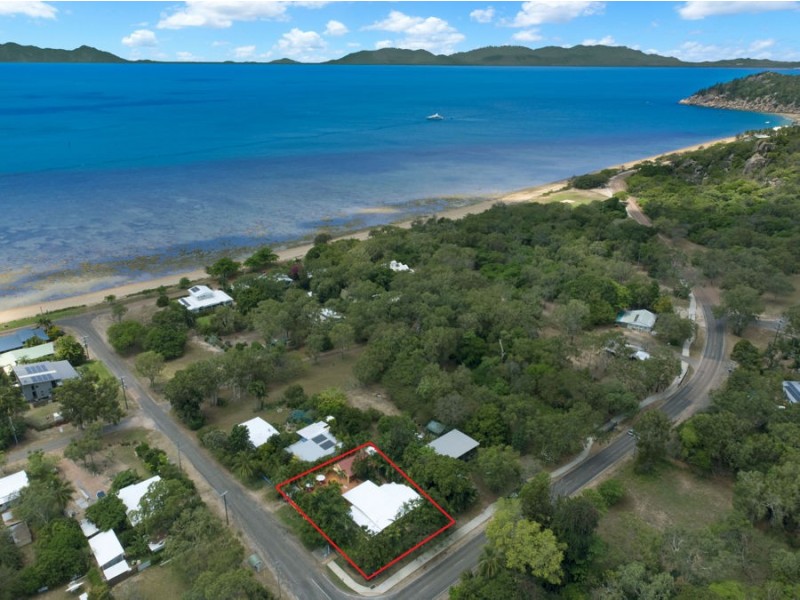 14 Yates Street, Nelly Bay QLD 4819
