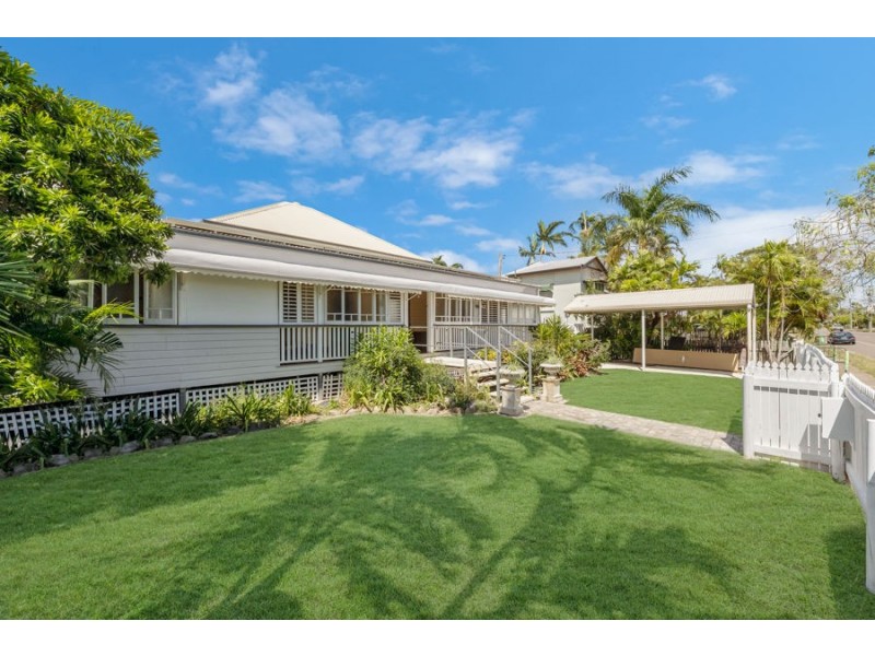 30 Ackers Street, Hermit Park QLD 4812