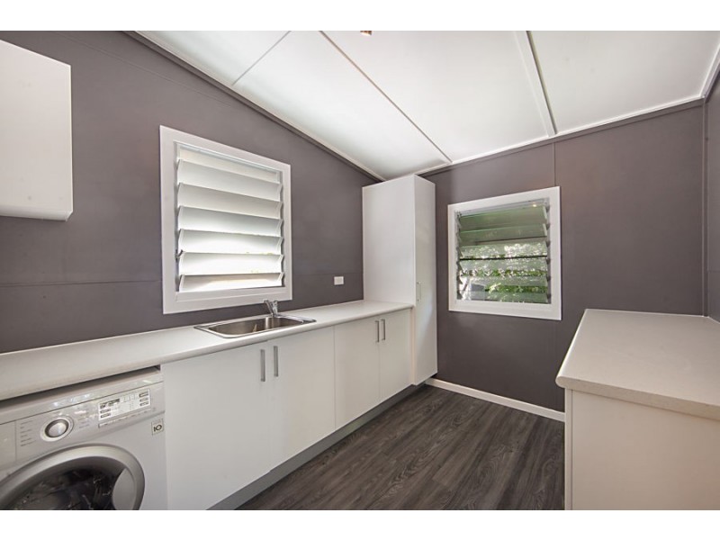 30 Ackers Street, Hermit Park QLD 4812