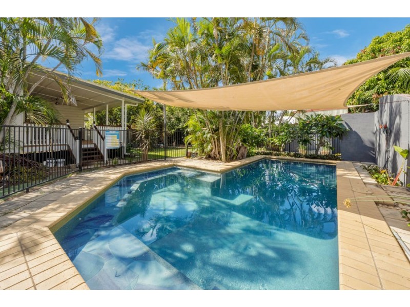 30 Ackers Street, Hermit Park QLD 4812