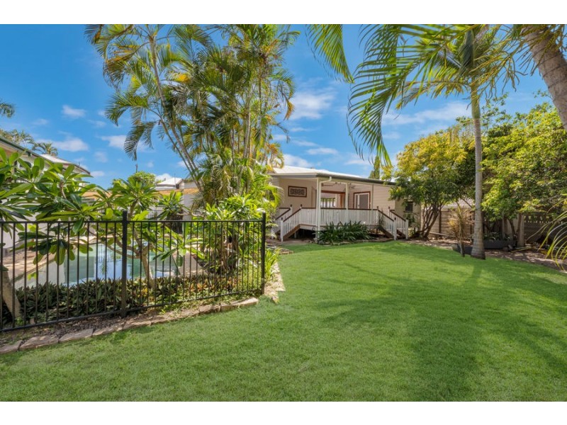 30 Ackers Street, Hermit Park QLD 4812