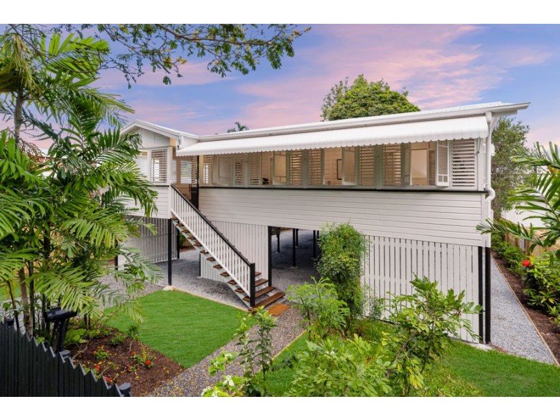 16 Macrossan Street, South Townsville QLD 4810