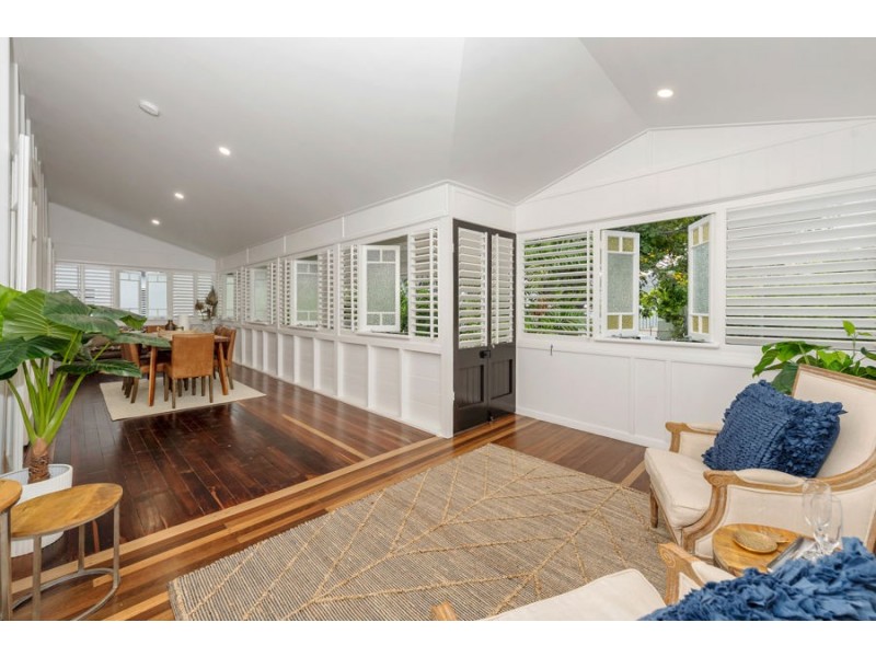 16 Macrossan Street, South Townsville QLD 4810