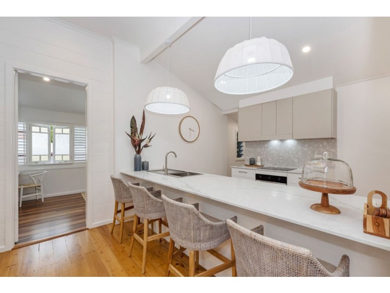 16 Macrossan Street, South Townsville QLD 4810