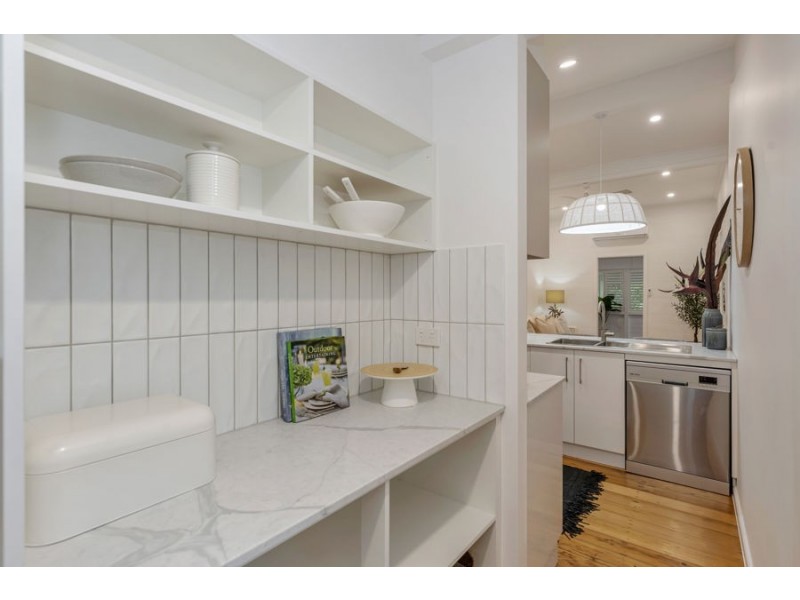 16 Macrossan Street, South Townsville QLD 4810